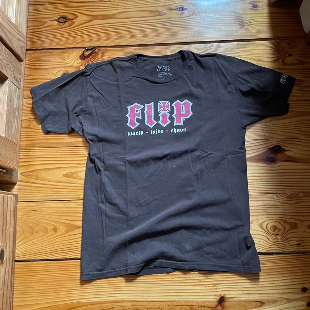 Flip Short Sleeve Tee